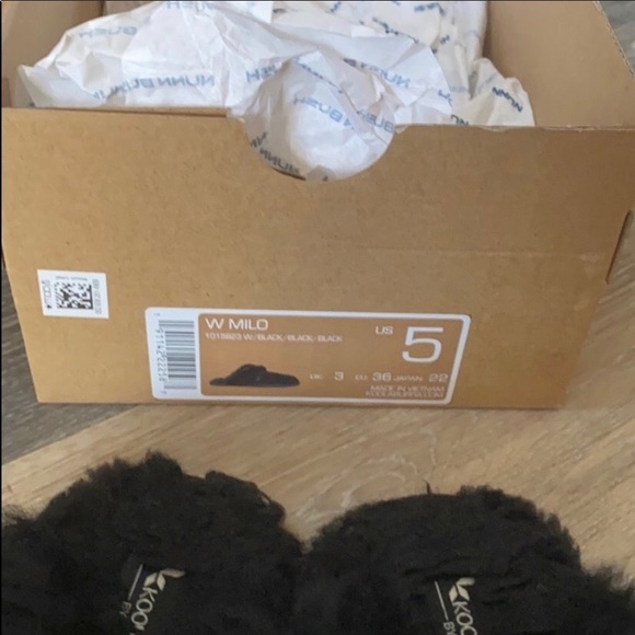 Kookaburra by UGG black slipper - Picture 4 of 5